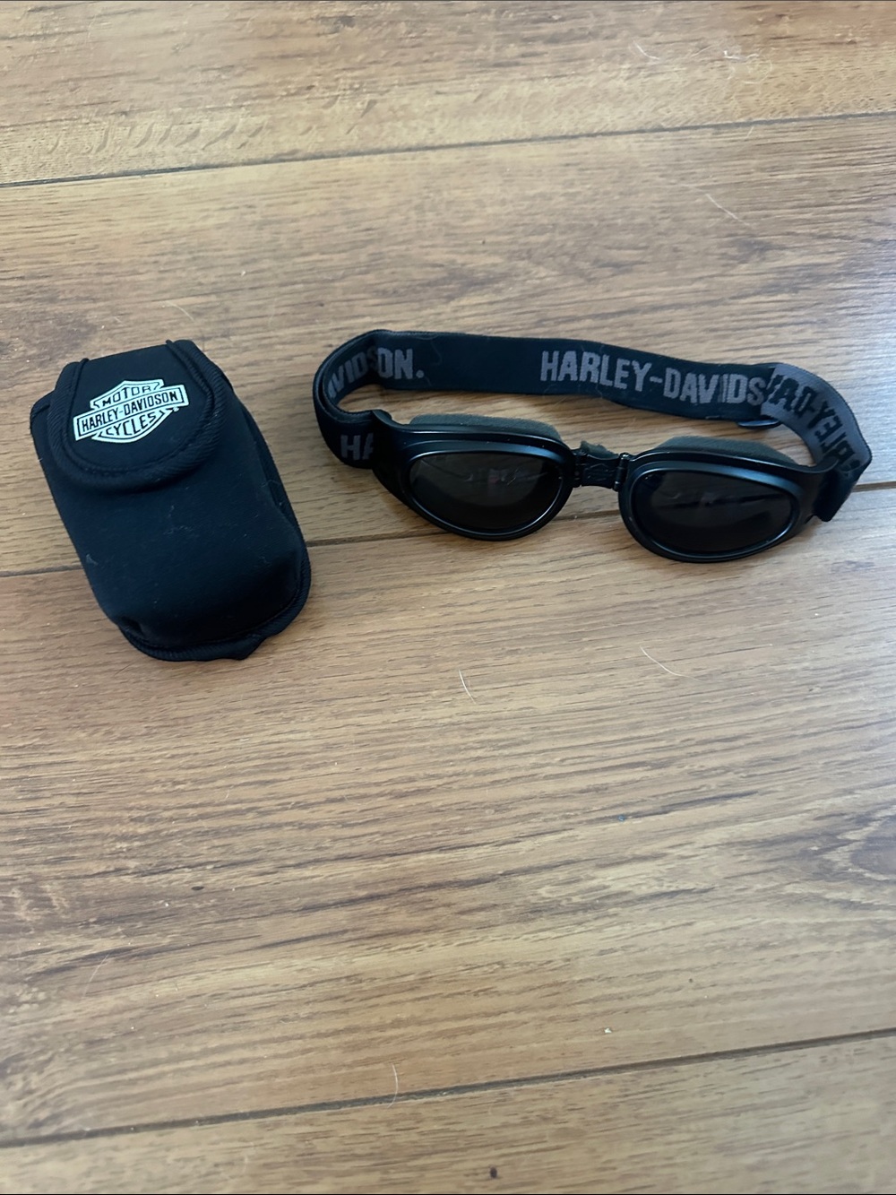Harley-Davidson Black Sunglasses with Branded Elastic Strap